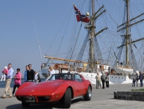 corvette in front of norwegian sailship 2